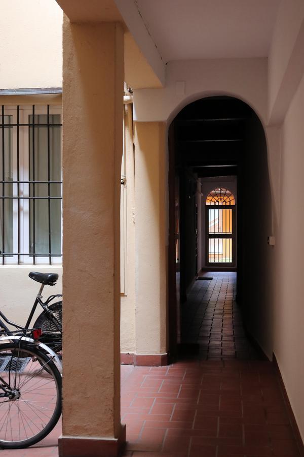 בולוניה Lovely Studio D'Azeglio By Studio Vita מראה חיצוני תמונה