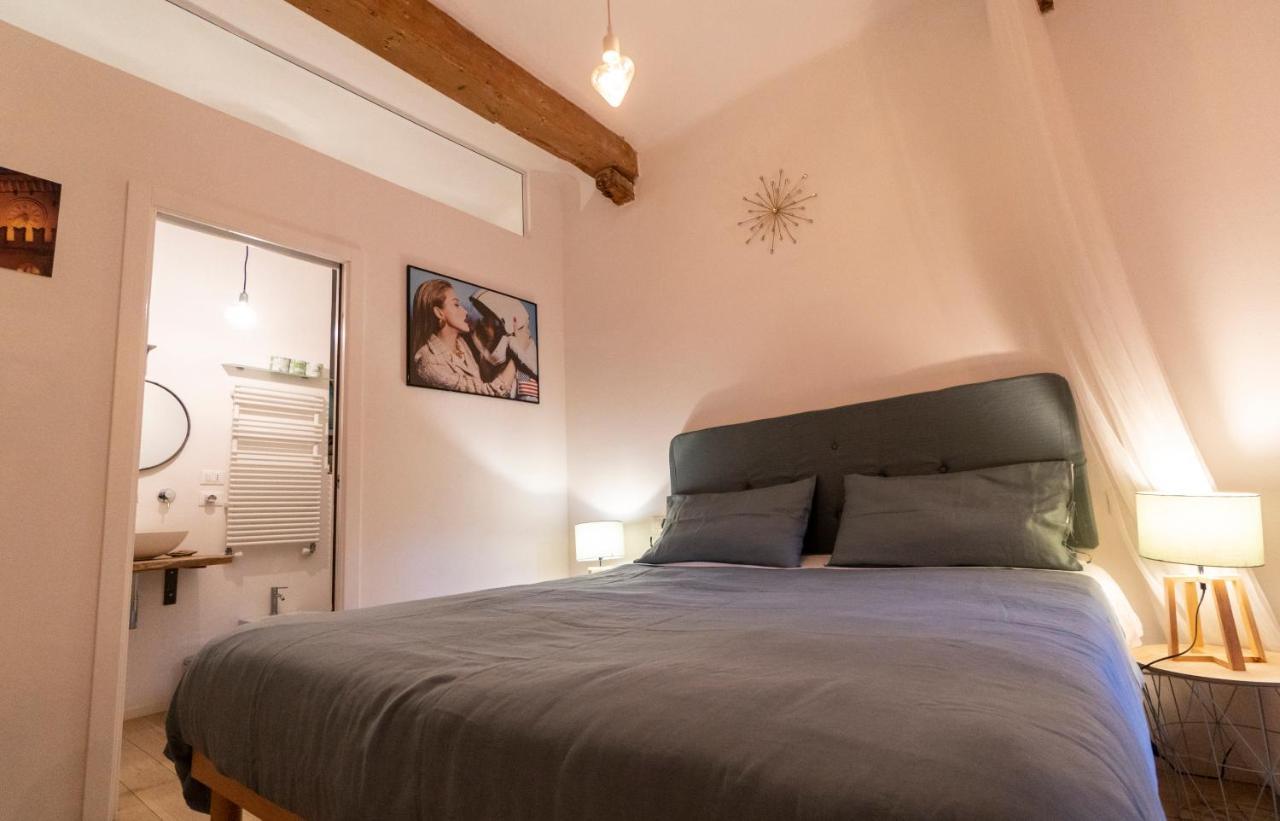 בולוניה Lovely Studio D'Azeglio By Studio Vita מראה חיצוני תמונה