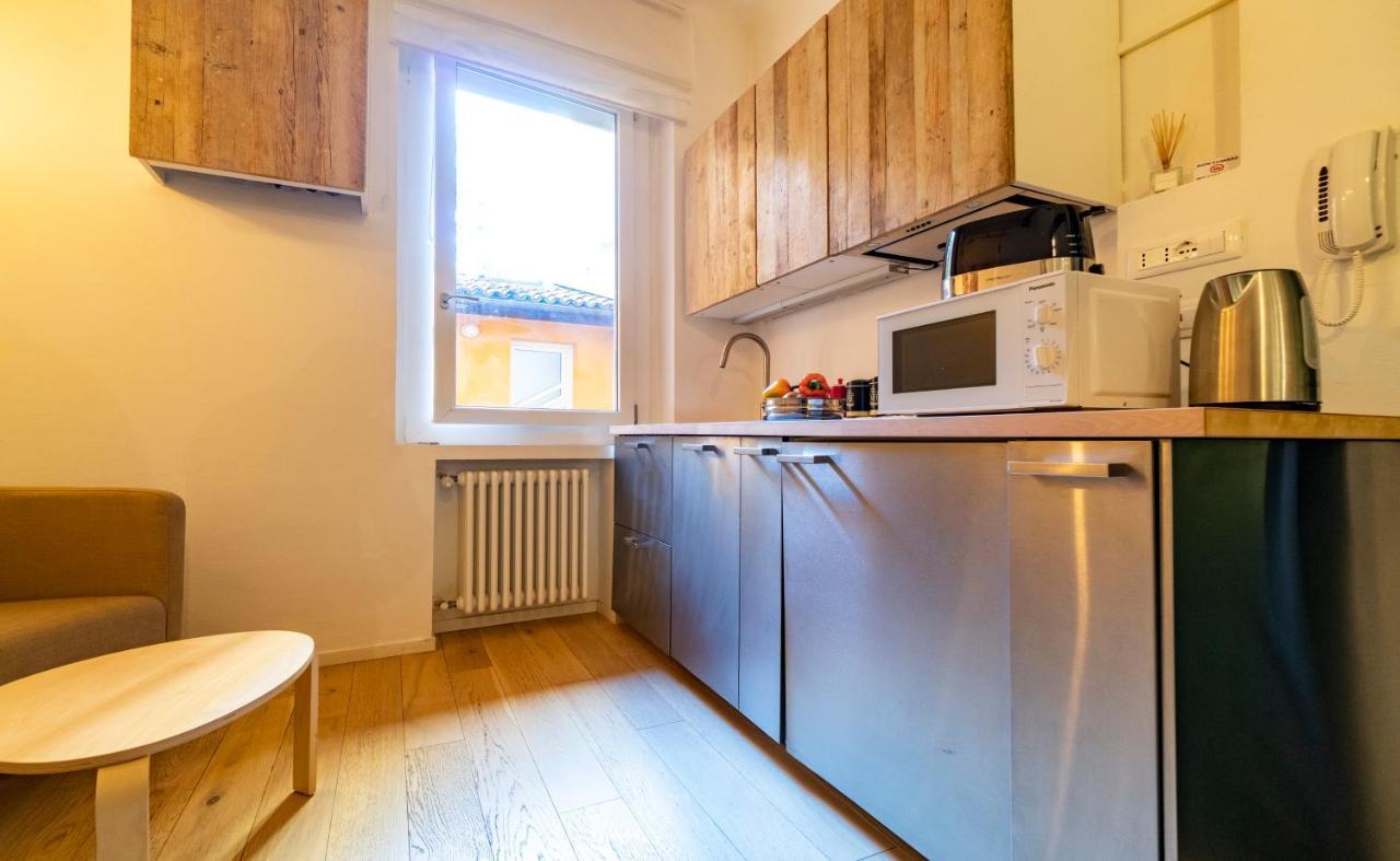 בולוניה Lovely Studio D'Azeglio By Studio Vita מראה חיצוני תמונה
